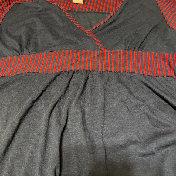 NWT Maternity Top By My Lil Bump Large Striped - Picture 2 of 6